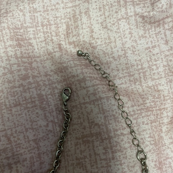 Costume jewelry by Le Chateau. Necklace and bangle together. - Picture 5 of 5